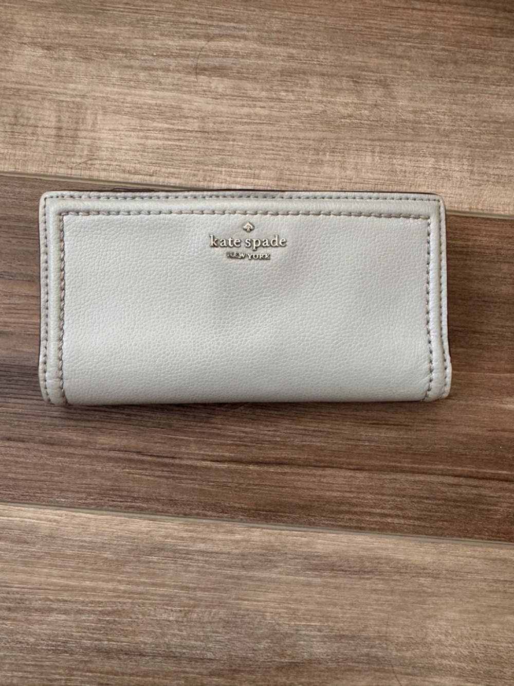 Kate Spade leather pebble mountain grey snap wallet